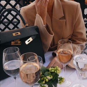 Meet your Posher, Paris